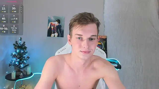 Snapshot of 4ever_dude chatting on 4, 1, 2025 4ever dude online show from 4, 1, 2025