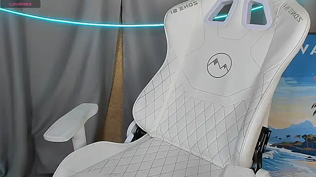 Snapshot of 4ever_dude chatting on 5, 11, 2025 4ever dude online show from 5, 11, 2025