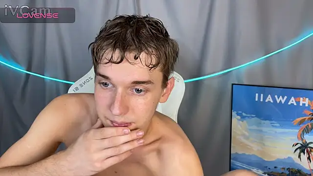 Snapshot of 4ever_dude chatting on 14, 11, 2025 4ever dude online show from 14, 11, 2025