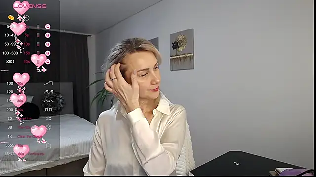 Vanessa Nowak online show from 19, 1, 2025