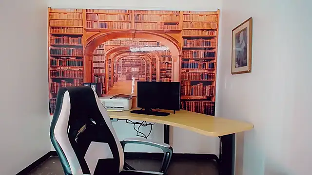 Snapshot of khiara_moretti chatting on 5, 1, 2025 khiara moretti online show from 5, 1, 2025