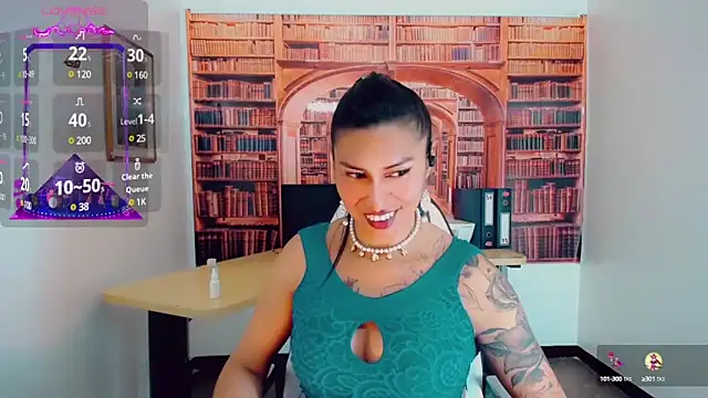 Snapshot of khiara_moretti chatting on 1, 2, 2025 khiara moretti online show from 1, 2, 2025