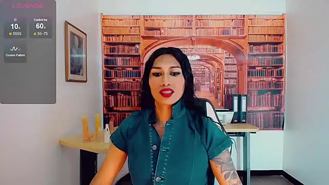 Snapshot of khiara_moretti chatting on 27, 2, 2025 khiara moretti online show from 27, 2, 2025