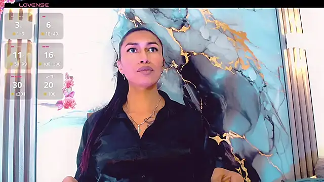 Snapshot of khiara_moretti chatting on 19, 12, 2025 khiara moretti online show from 19, 12, 2025