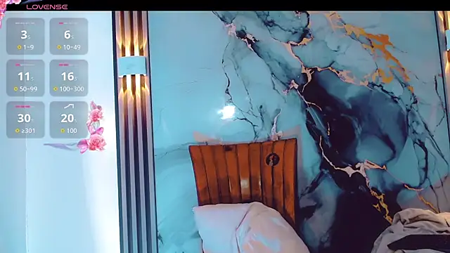 Snapshot of khiara_moretti chatting on 20, 12, 2025 khiara moretti online show from 20, 12, 2025