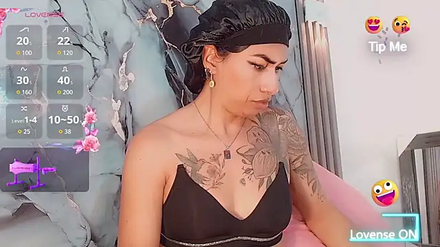 Snapshot of khiara_moretti chatting on 23, 2, 2026 khiara moretti online show from 23, 2, 2026