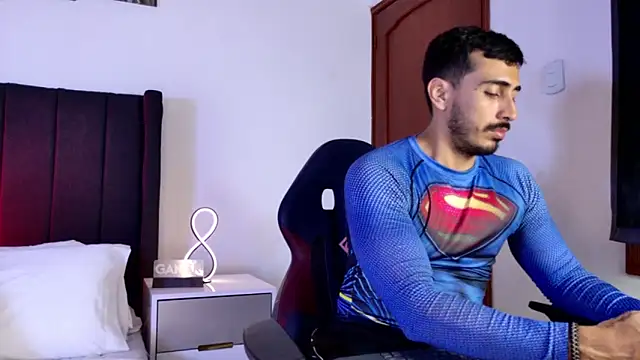 Snapshot of muscle_ares chatting on 4, 11, 2025 muscle ares online show from 4, 11, 2025