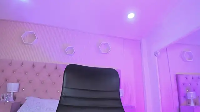 Snapshot of Agathaargent_ chatting on 12, 11, 2025 Agathaargent online show from 12, 11, 2025