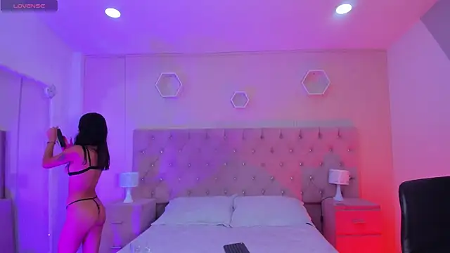 Snapshot of Agathaargent_ chatting on 23, 11, 2025 Agathaargent online show from 23, 11, 2025