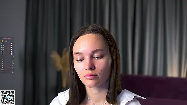 Snapshot of AnneKlint chatting on 4, 12, 2024 AnneKlint online show from 4, 12, 2024