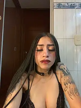 Snapshot of Bunny_sexy01 chatting on 31, 12, 2024 Bunny sexy01 online show from 31, 12, 2024