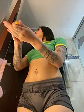 Snapshot of Bunny_sexy01 chatting on 28, 1, 2025 Bunny sexy01 online show from 28, 1, 2025