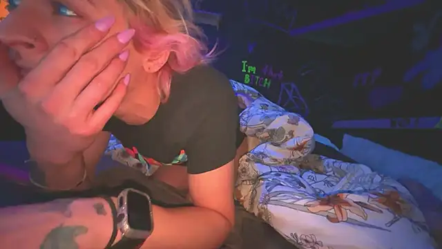 watermellonpussy online show from 6, 1, 2025