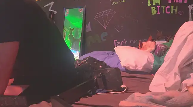 watermellonpussy online show from 6, 1, 2025