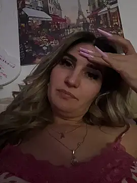 EvelynFrances online show from 26, 2, 2025