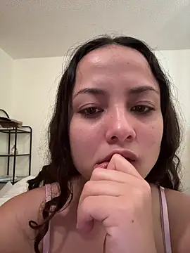 Megan Rodrigo online show from 16, 4, 2026