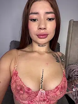 Roxanne 08 online show from 12, 3, 2025