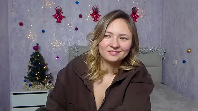 Snapshot of SallyVerda chatting on 4, 1, 2025 SallyVerda online show from 4, 1, 2025