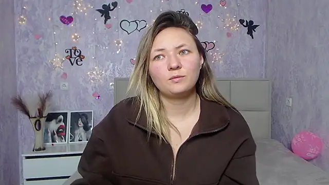 Snapshot of SallyVerda chatting on 6, 2, 2025 SallyVerda online show from 6, 2, 2025