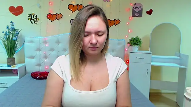 Snapshot of SallyVerda chatting on 11, 2, 2025 SallyVerda online show from 11, 2, 2025