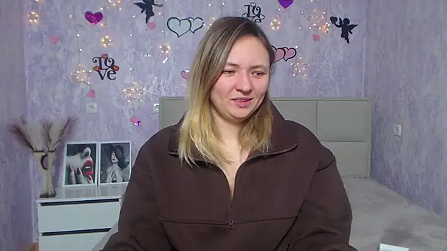 Snapshot of SallyVerda chatting on 12, 2, 2025 SallyVerda online show from 12, 2, 2025