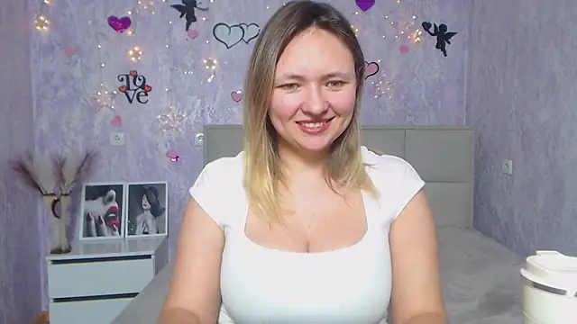 Snapshot of SallyVerda chatting on 12, 2, 2025 SallyVerda online show from 12, 2, 2025