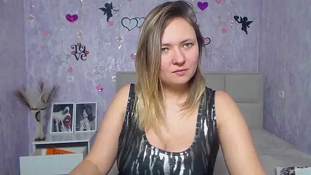 Snapshot of SallyVerda chatting on 13, 2, 2025 SallyVerda online show from 13, 2, 2025