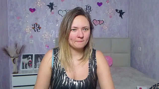 Snapshot of SallyVerda chatting on 14, 2, 2025 SallyVerda online show from 14, 2, 2025