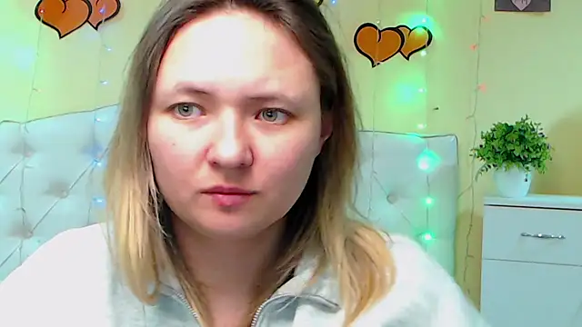 Snapshot of SallyVerda chatting on 15, 2, 2025 SallyVerda online show from 15, 2, 2025