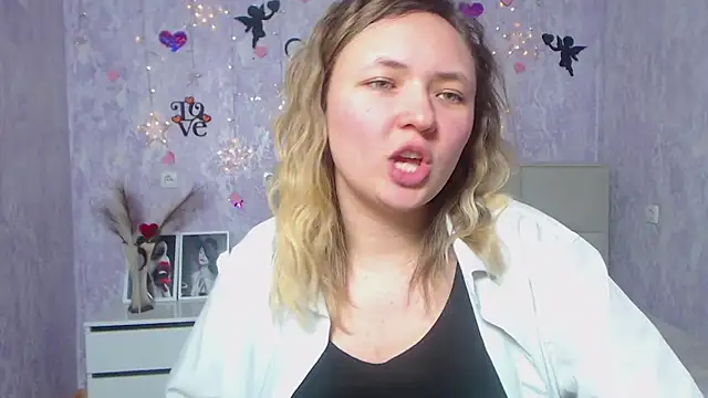 Snapshot of SallyVerda chatting on 20, 2, 2025 SallyVerda online show from 20, 2, 2025