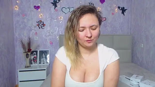 Snapshot of SallyVerda chatting on 22, 2, 2025 SallyVerda online show from 22, 2, 2025