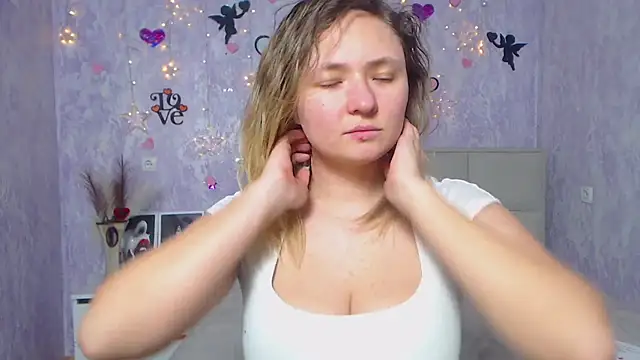 Snapshot of SallyVerda chatting on 22, 2, 2025 SallyVerda online show from 22, 2, 2025