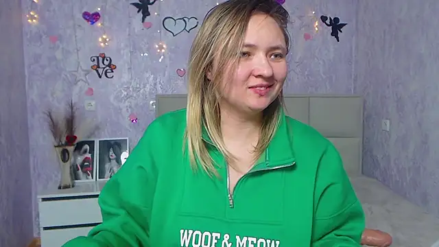 Snapshot of SallyVerda chatting on 25, 2, 2025 SallyVerda online show from 25, 2, 2025