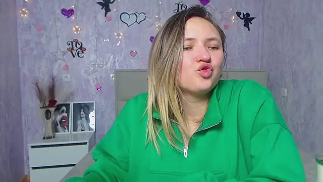 Snapshot of SallyVerda chatting on 25, 2, 2025 SallyVerda online show from 25, 2, 2025
