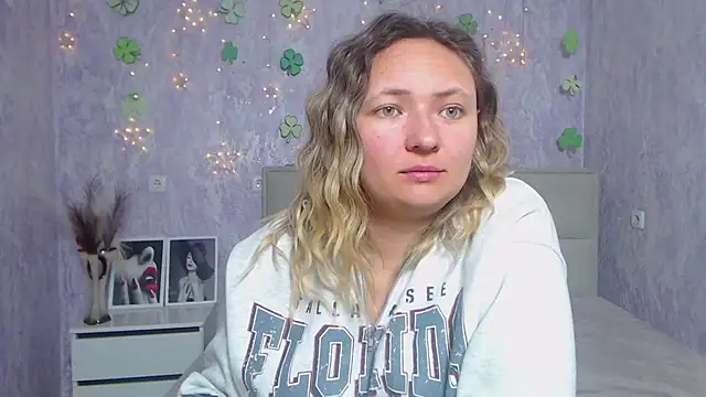 Snapshot of SallyVerda chatting on 17, 3, 2025 SallyVerda online show from 17, 3, 2025