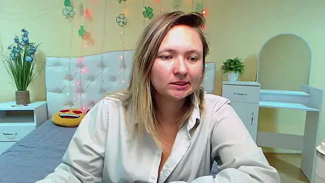 Snapshot of SallyVerda chatting on 22, 3, 2025 SallyVerda online show from 22, 3, 2025