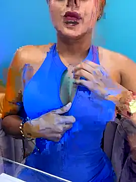 Amber Martins  online show from 30, 10, 2025