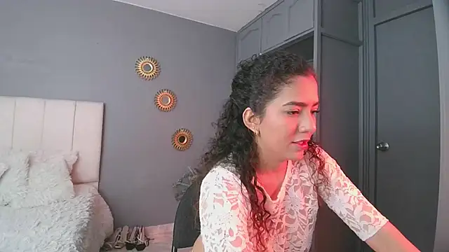 Snapshot of arteverena chatting on 8, 12, 2024 arteverena online show from 8, 12, 2024