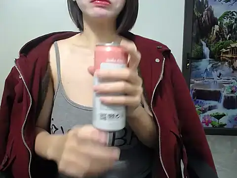 Snapshot of Love_bug15 chatting on 10, 1, 2025 Love bug15 online show from 10, 1, 2025