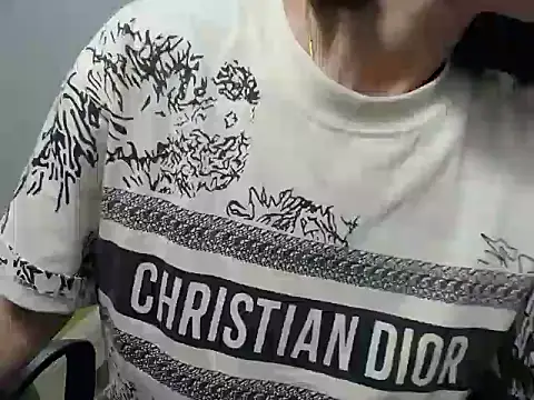 Snapshot of Love_bug15 chatting on 22, 1, 2025 Love bug15 online show from 22, 1, 2025