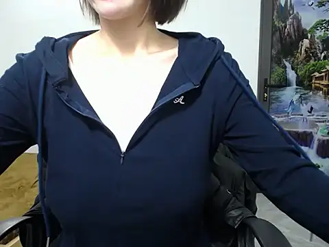 Snapshot of Love_bug15 chatting on 26, 2, 2025 Love bug15 online show from 26, 2, 2025