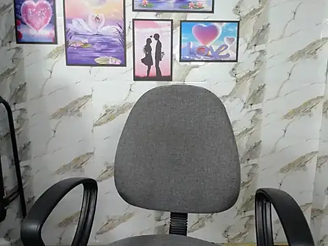 Snapshot of Love_bug15 chatting on 20, 3, 2025 Love bug15 online show from 20, 3, 2025