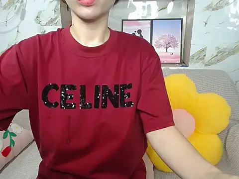 Snapshot of Love_bug15 chatting on 7, 10, 2025 Love bug15 online show from 7, 10, 2025