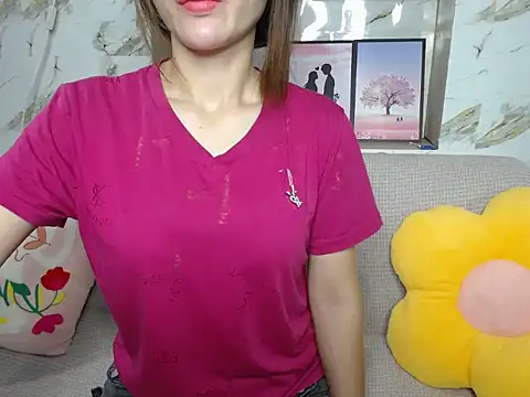 Snapshot of Love_bug15 chatting on 9, 10, 2025 Love bug15 online show from 9, 10, 2025