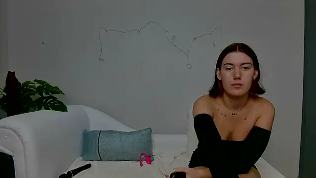 C1eopatra online show from 16, 1, 2025