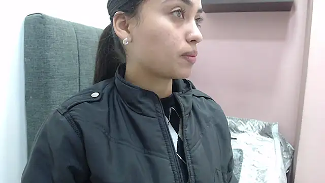 Snapshot of kate_stam chatting on 3, 10, 2025 kate stam online show from 3, 10, 2025