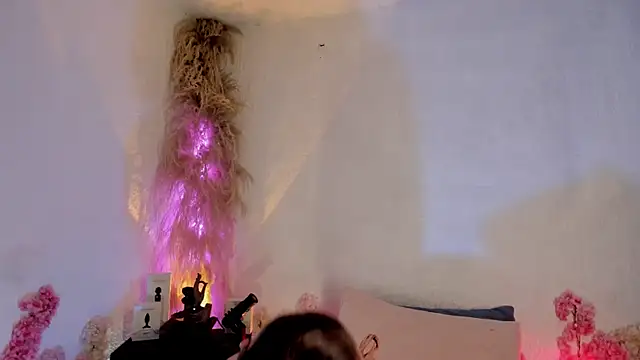 Jeanineescott online show from 4, 3, 2025