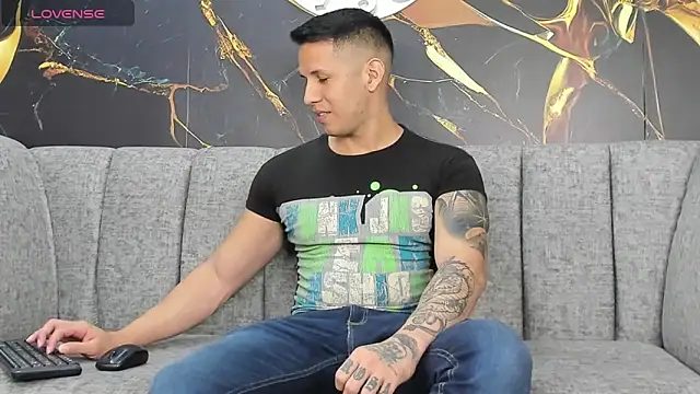 Snapshot of George_Diesell chatting on 3, 3, 2025 George Diesell online show from 3, 3, 2025