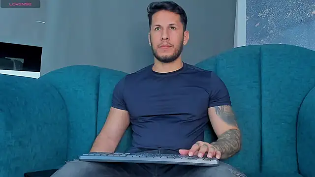 Snapshot of George_Diesell chatting on 28, 9, 2025 George Diesell online show from 28, 9, 2025