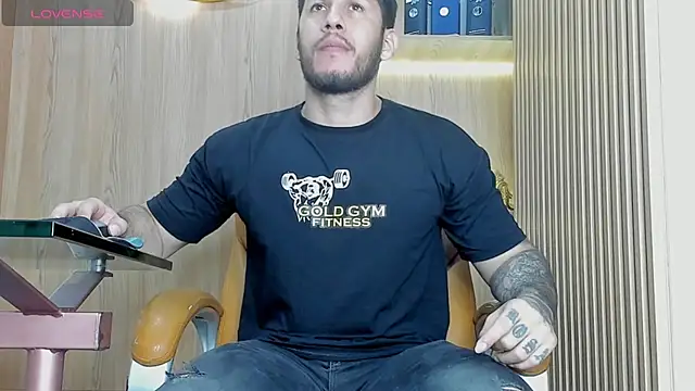 Snapshot of George_Diesell chatting on 21, 11, 2025 George Diesell online show from 21, 11, 2025